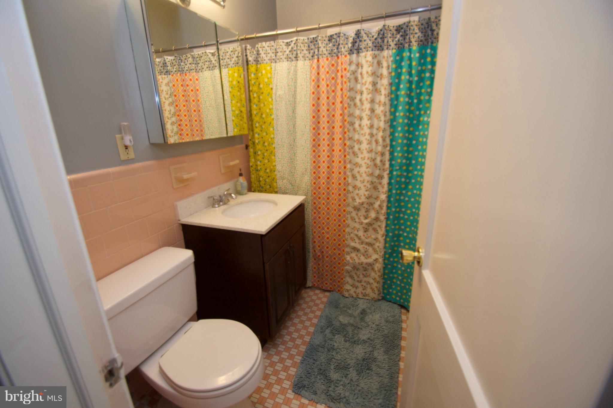 TEN HILLS - Residential