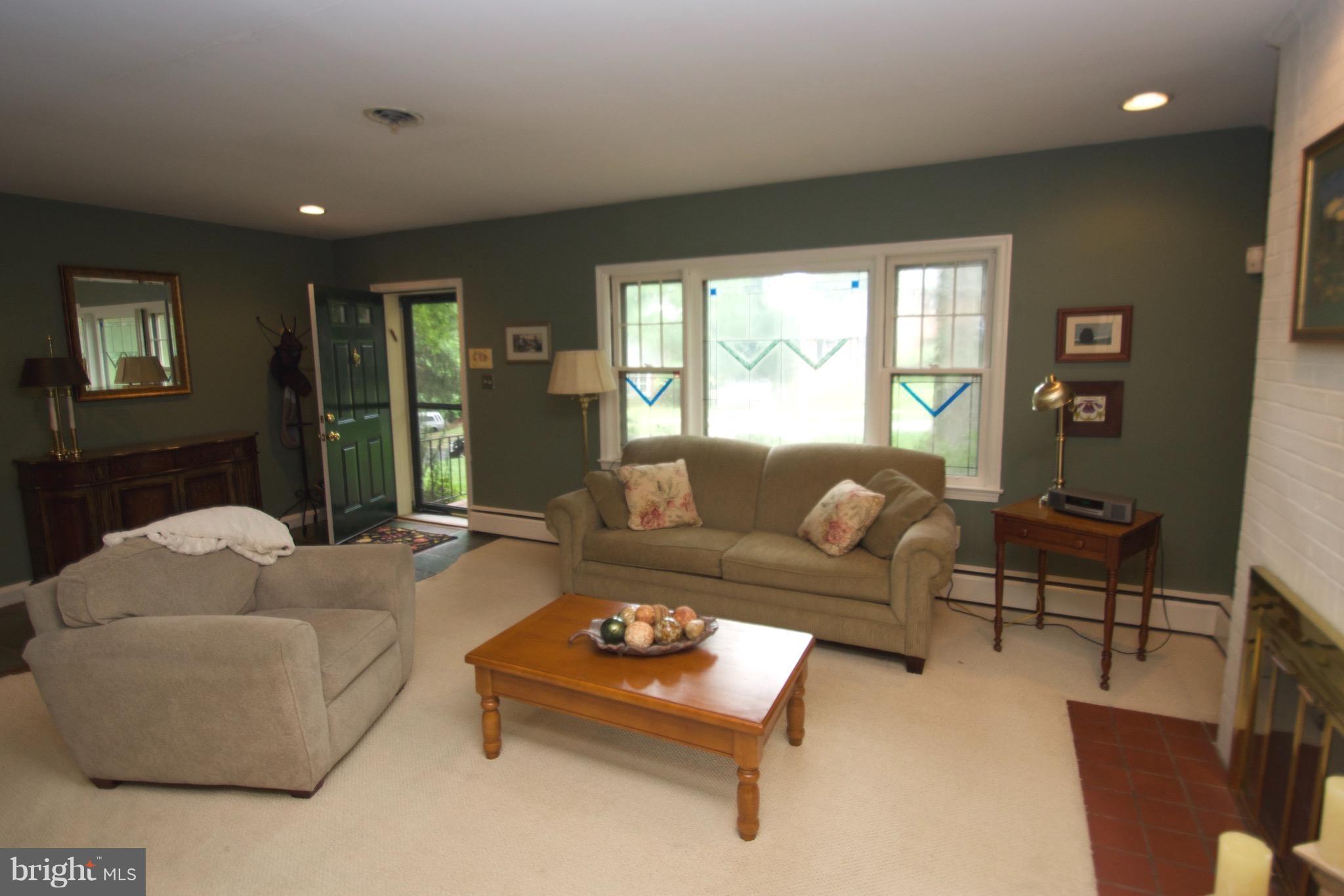 TEN HILLS - Residential