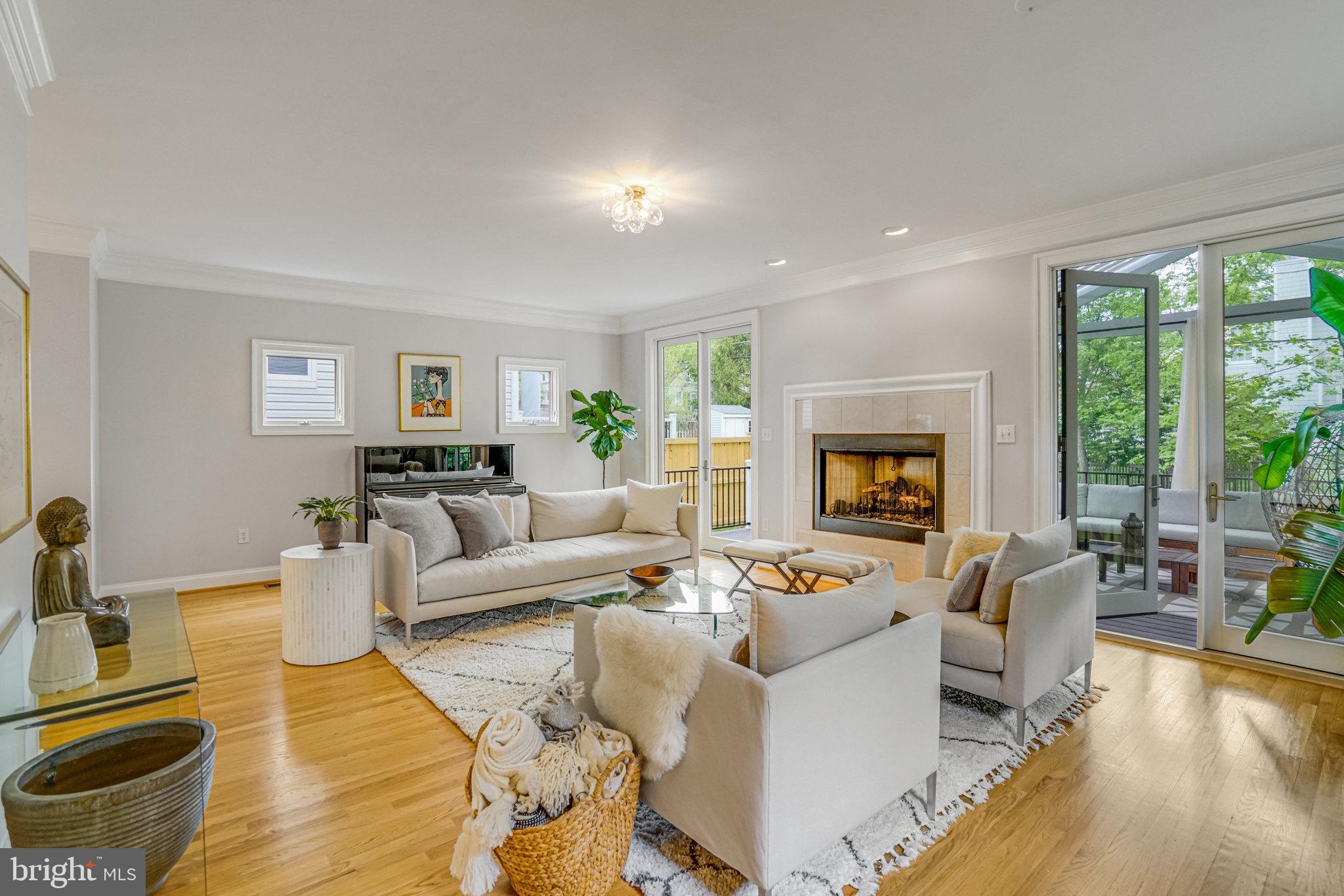 ELLISON HEIGHTS - Residential