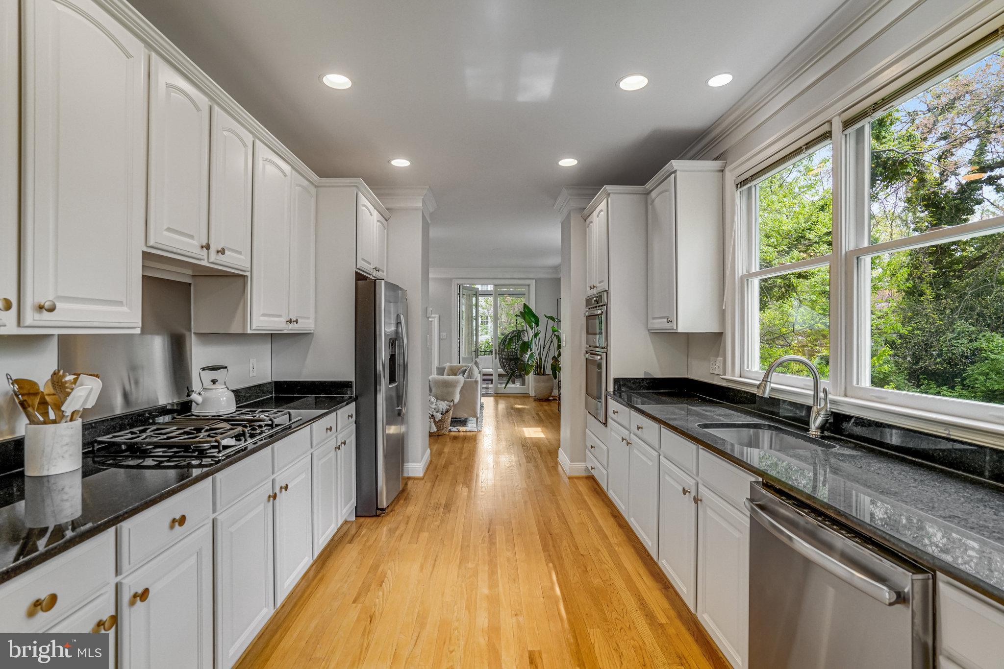 ELLISON HEIGHTS - Residential