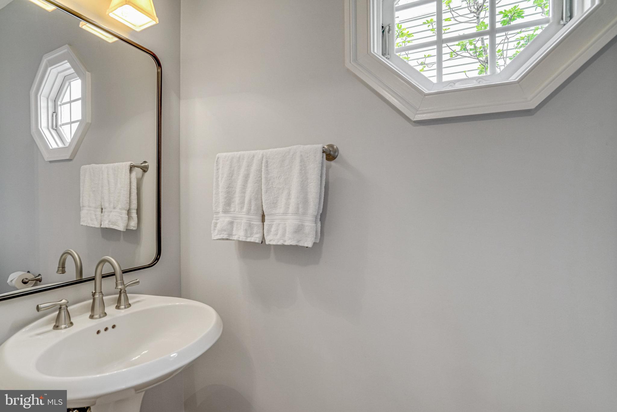 ELLISON HEIGHTS - Residential