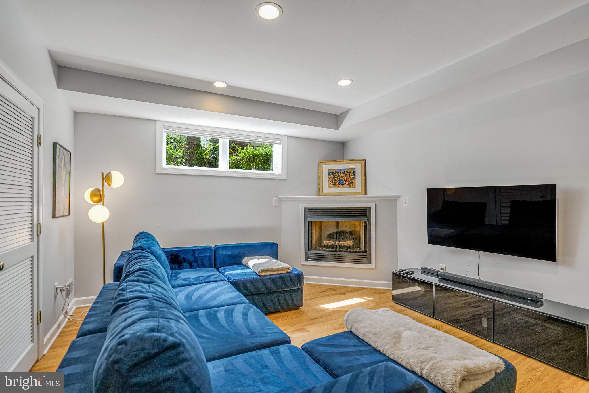 ELLISON HEIGHTS - Residential