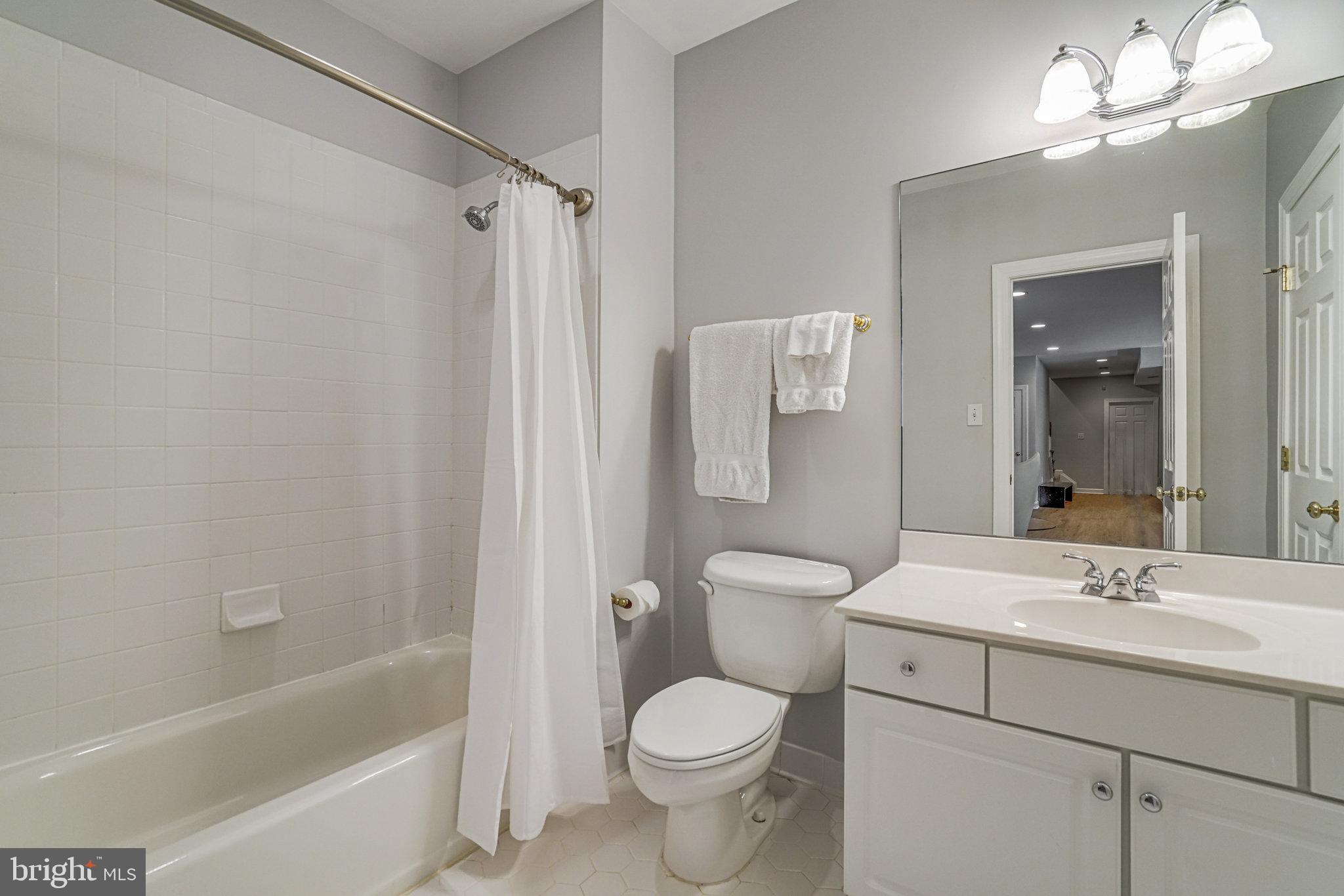 ELLISON HEIGHTS - Residential