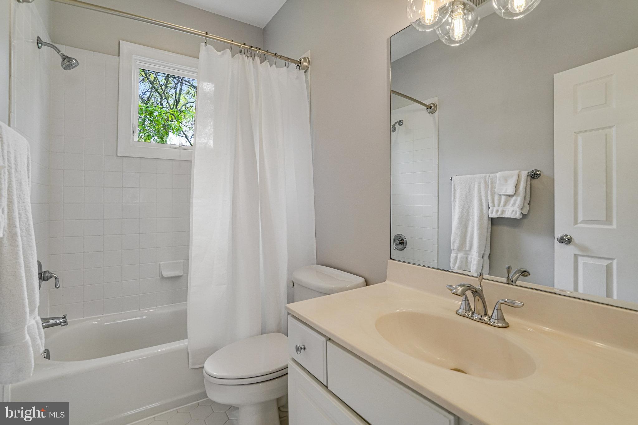 ELLISON HEIGHTS - Residential