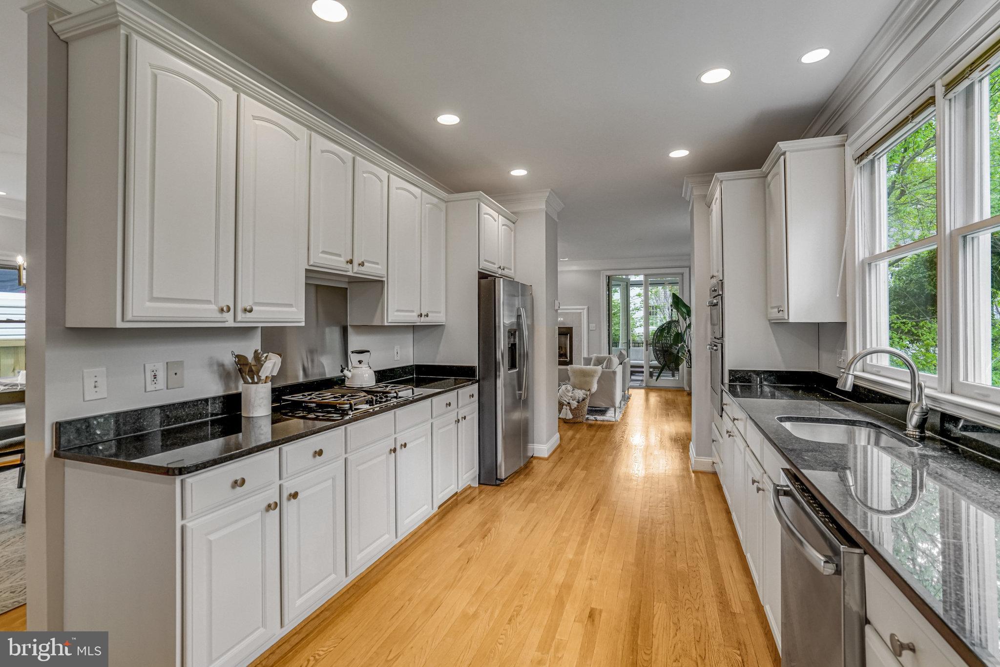 ELLISON HEIGHTS - Residential