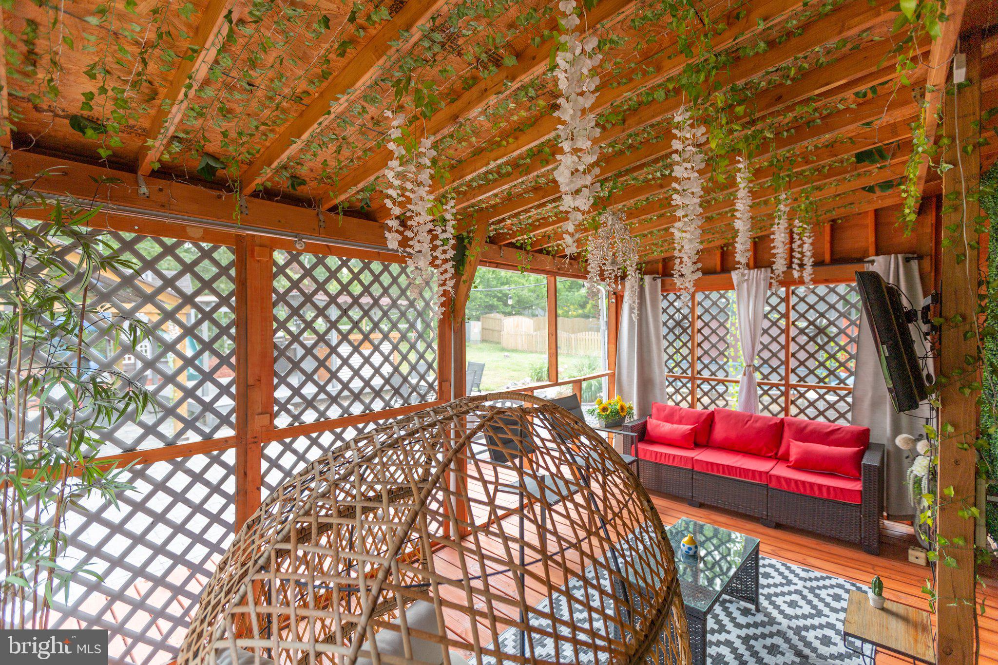 ELLIOT - Residential