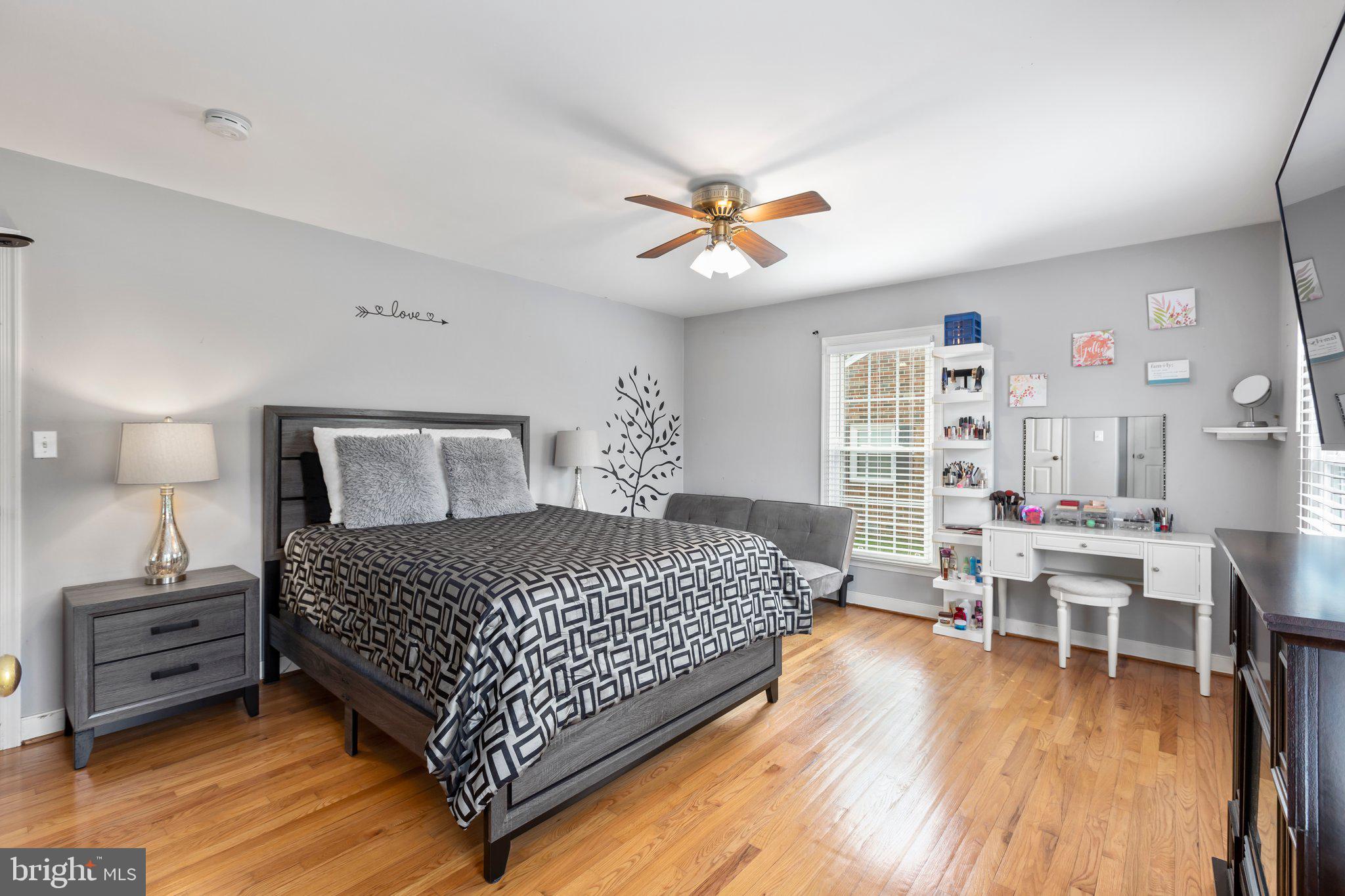 ELLIOT - Residential