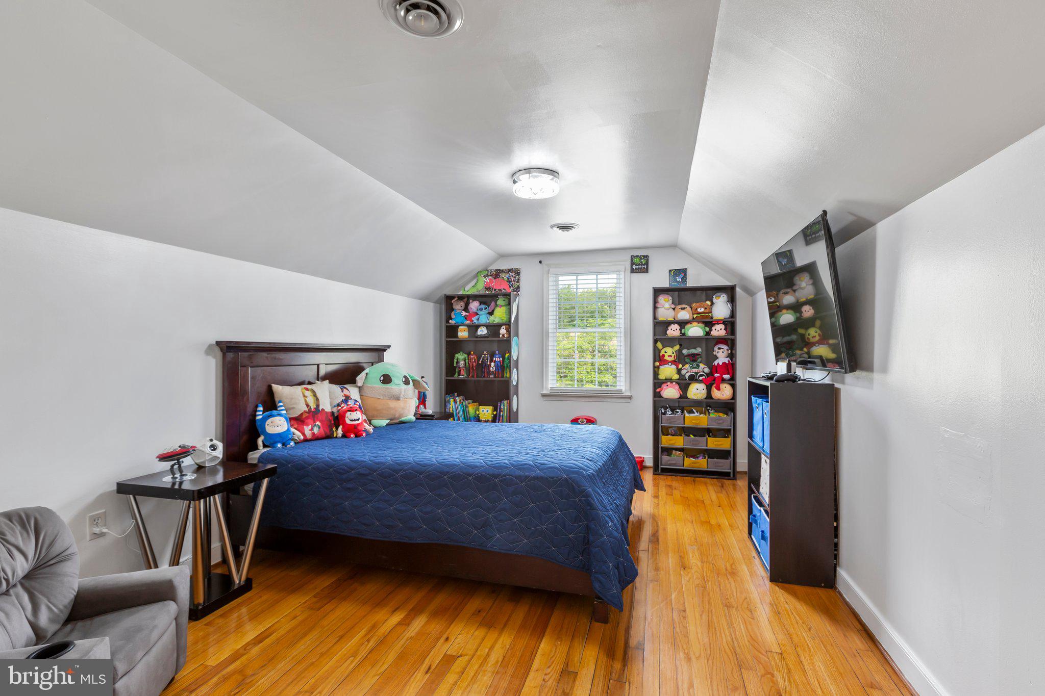 ELLIOT - Residential