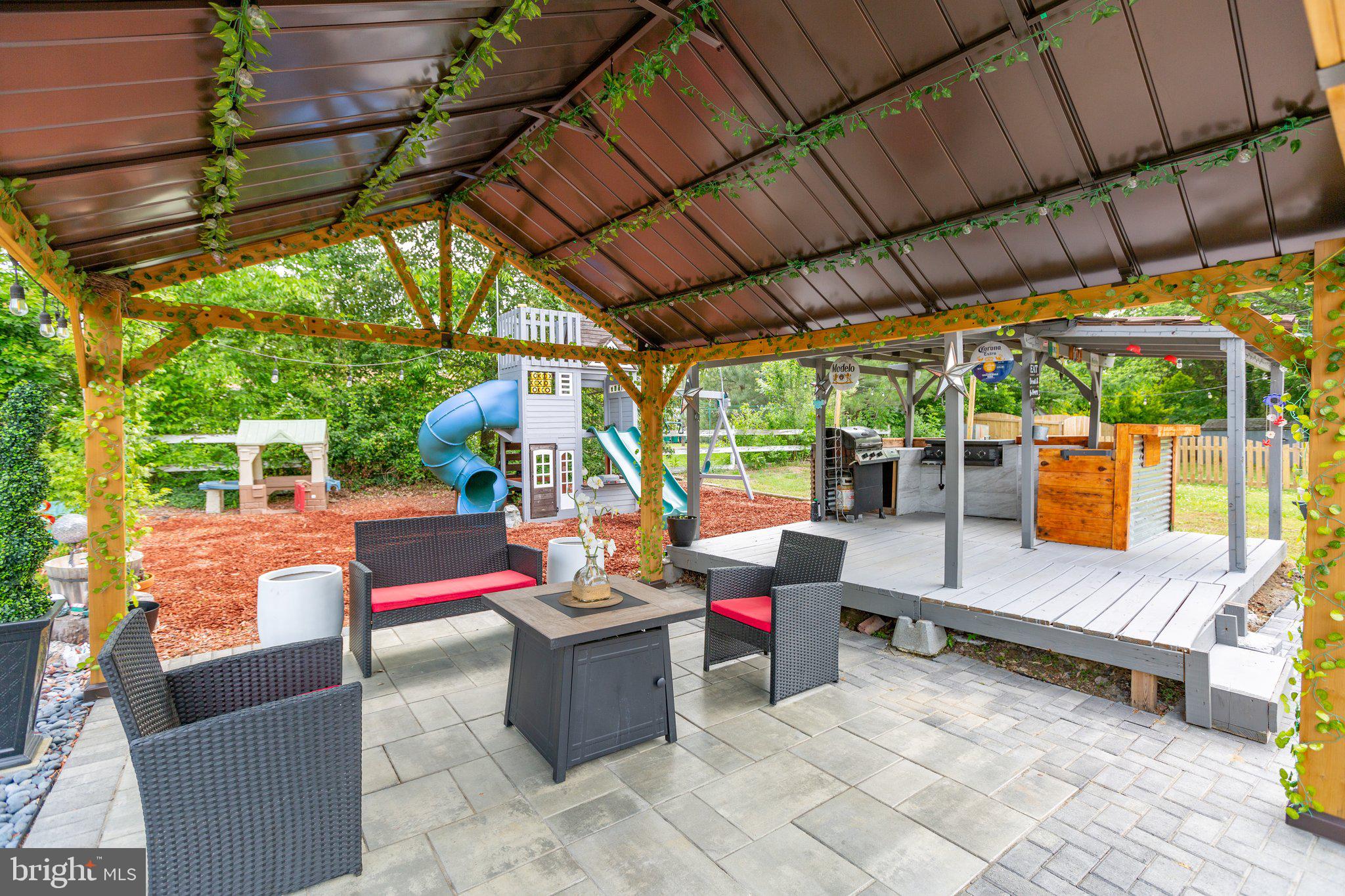 ELLIOT - Residential