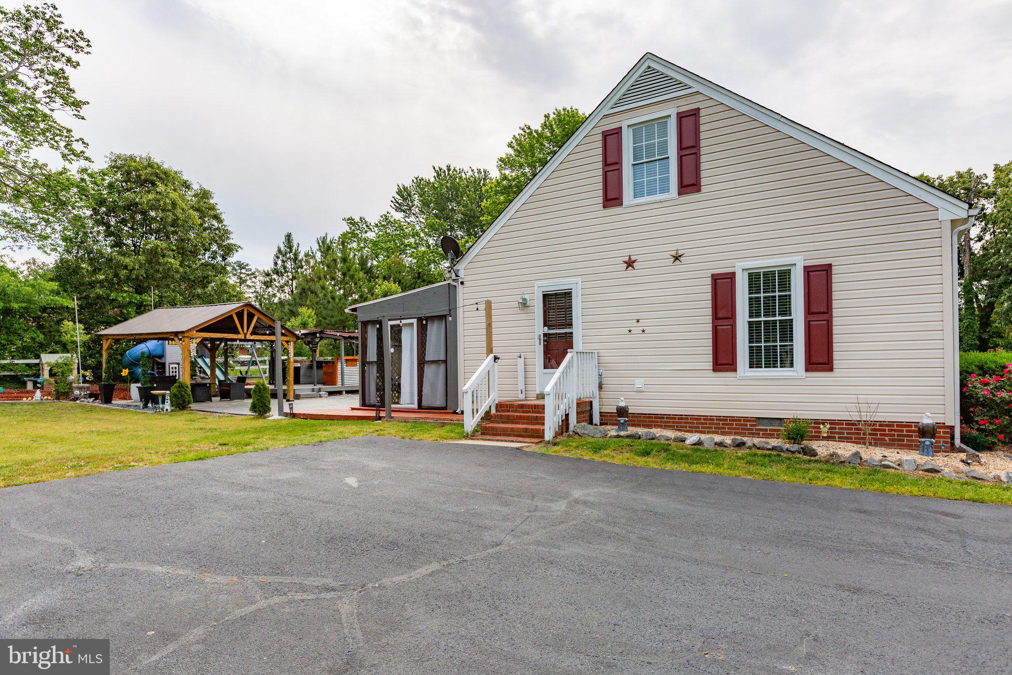 ELLIOT - Residential