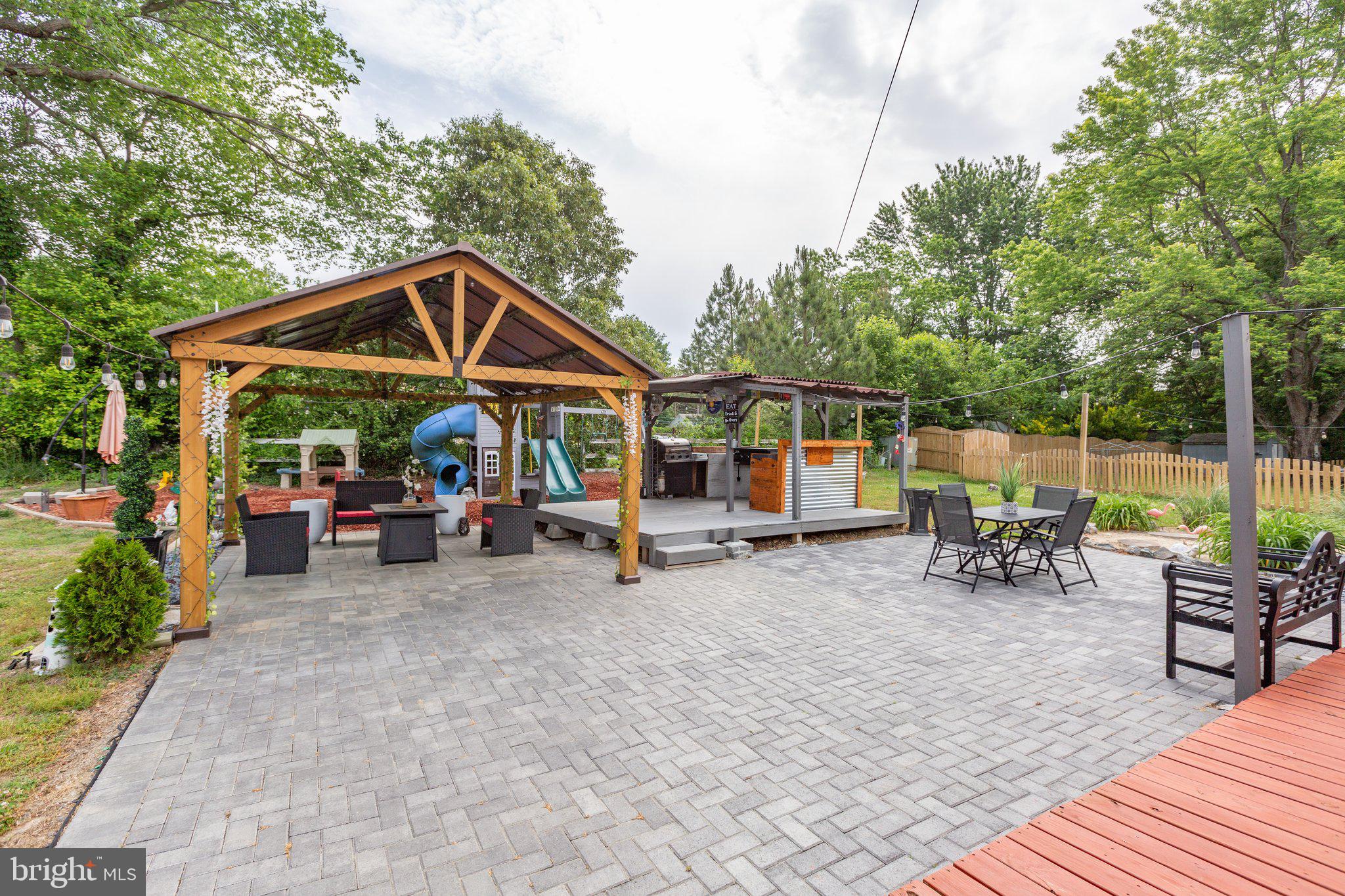 ELLIOT - Residential