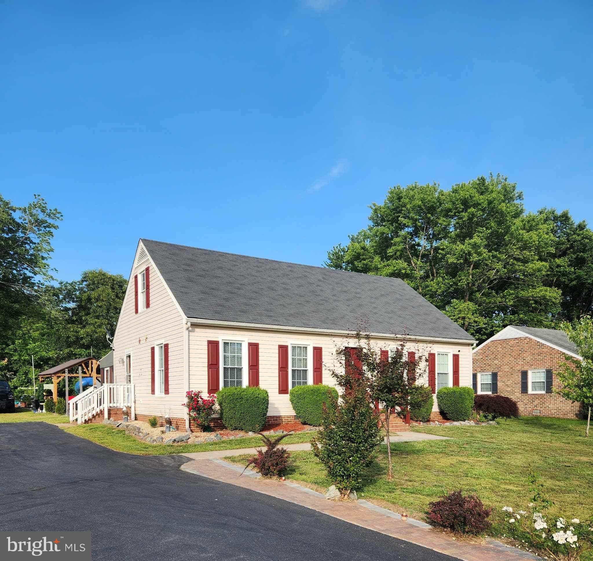 ELLIOT - Residential