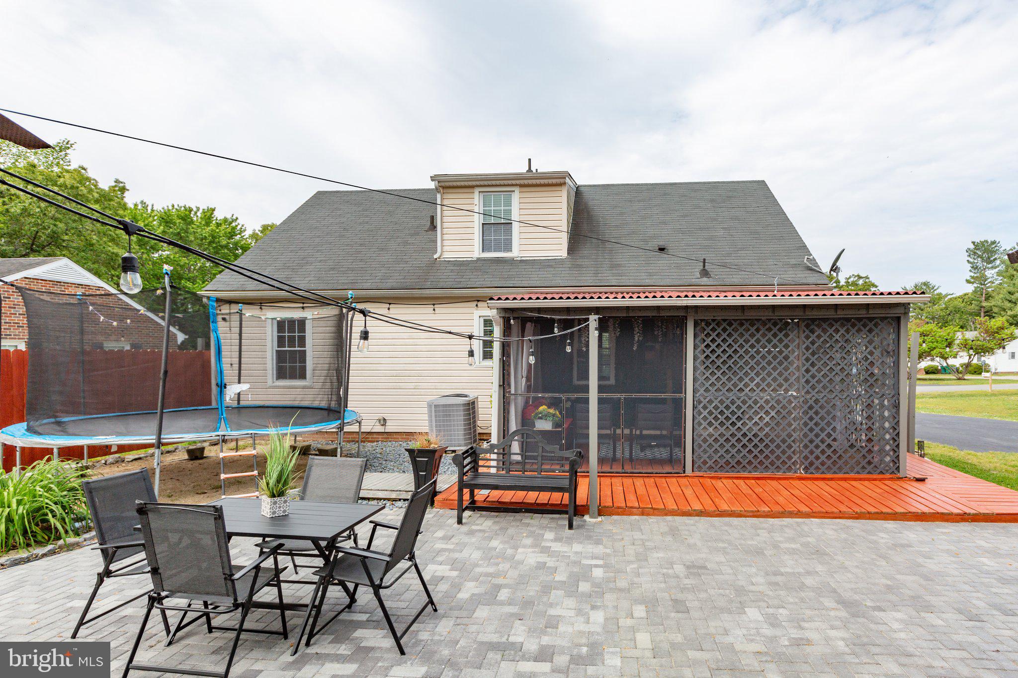 ELLIOT - Residential