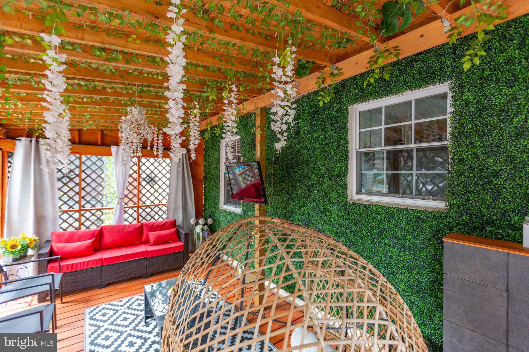 ELLIOT - Residential