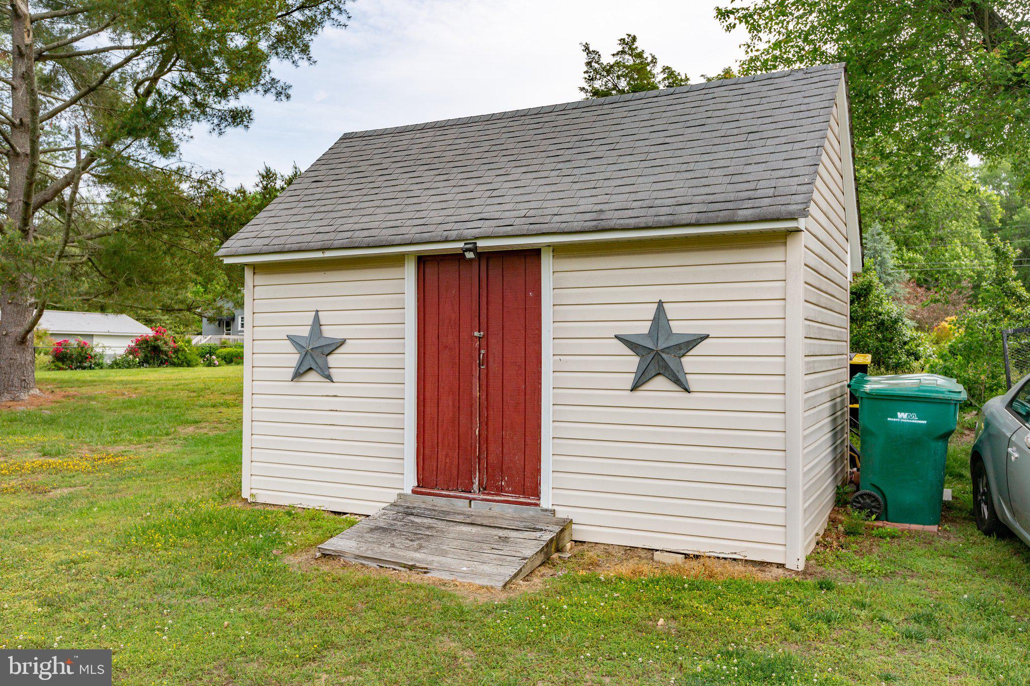 ELLIOT - Residential