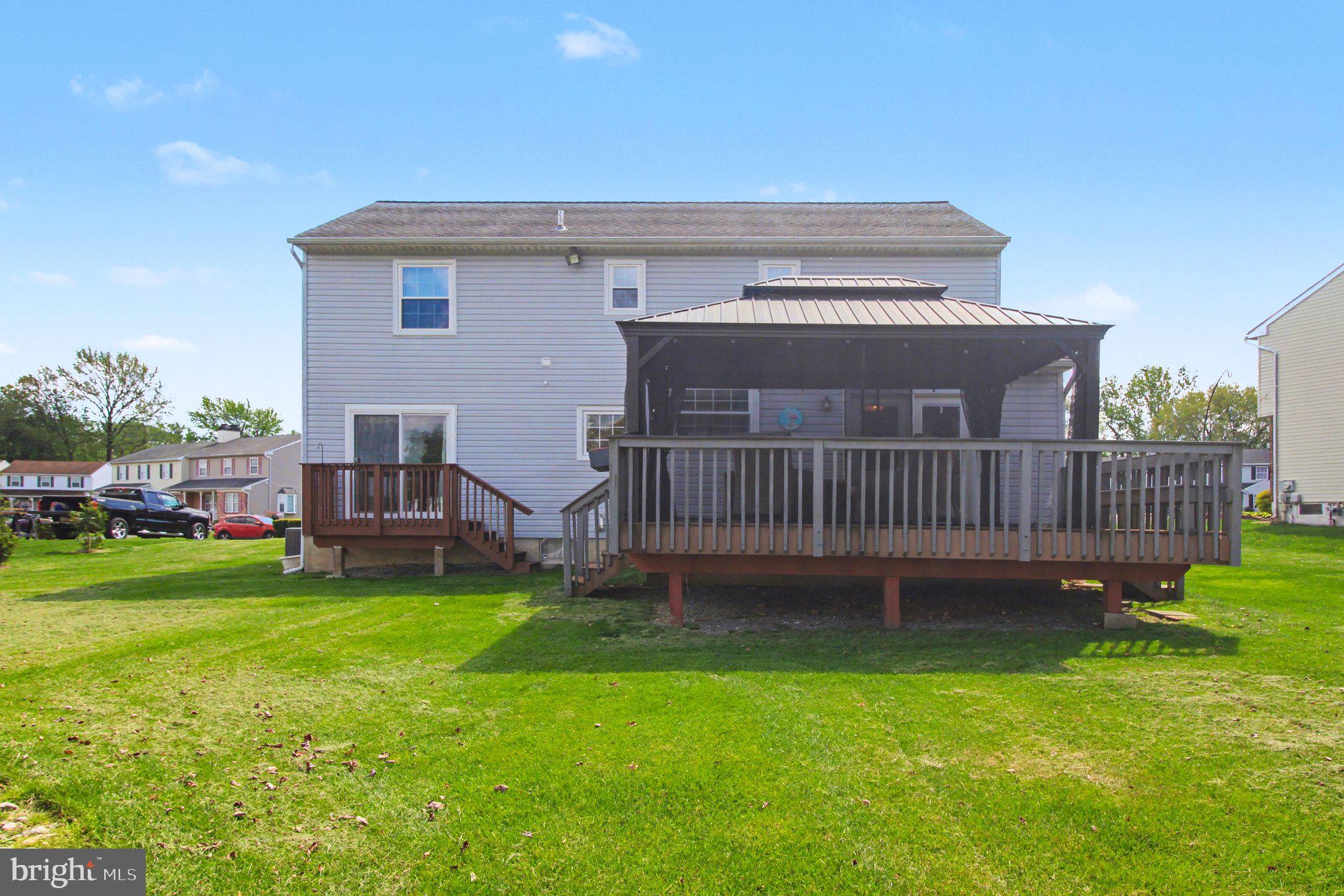 YORKTOWN - Residential