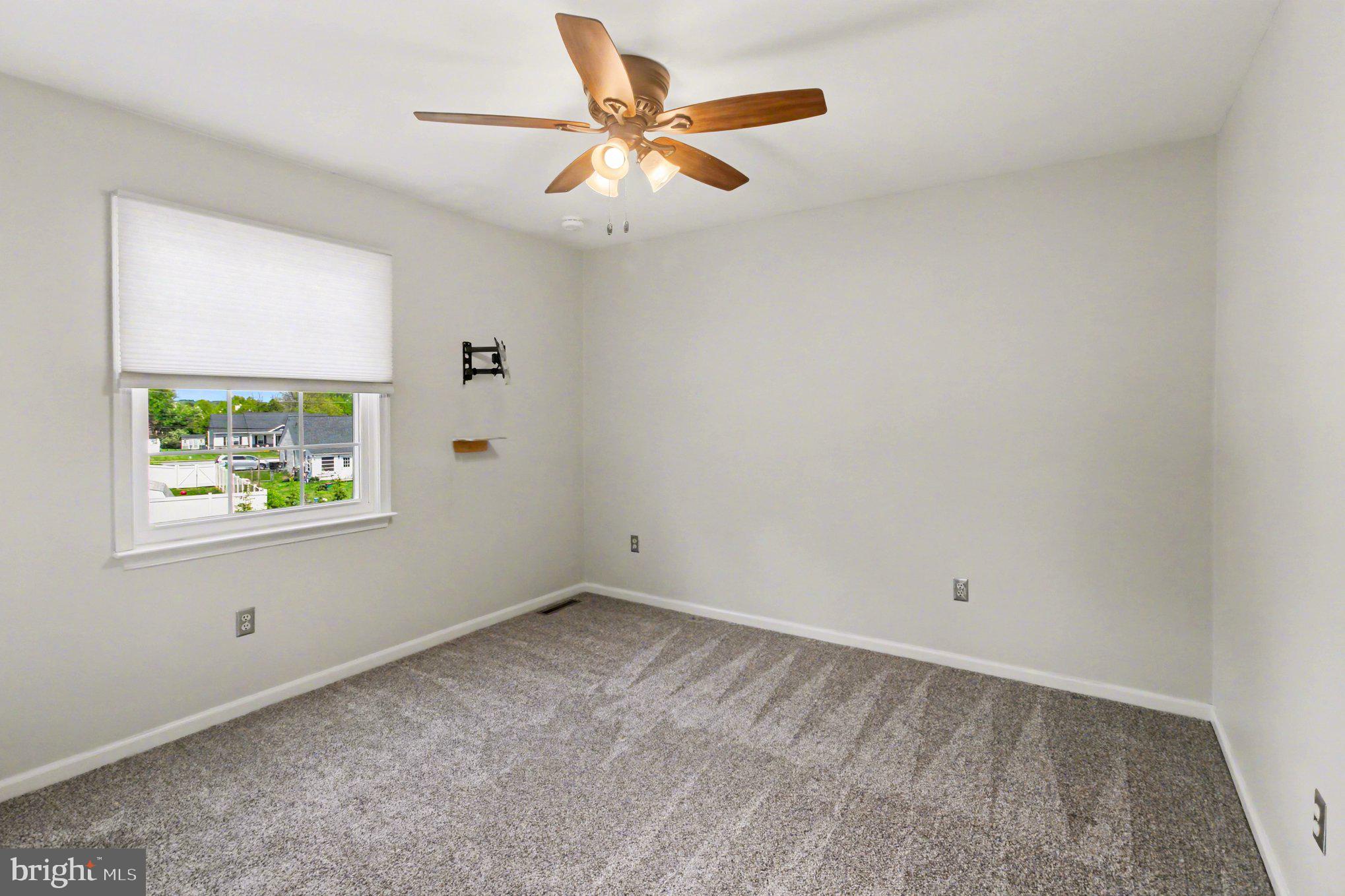 YORKTOWN - Residential