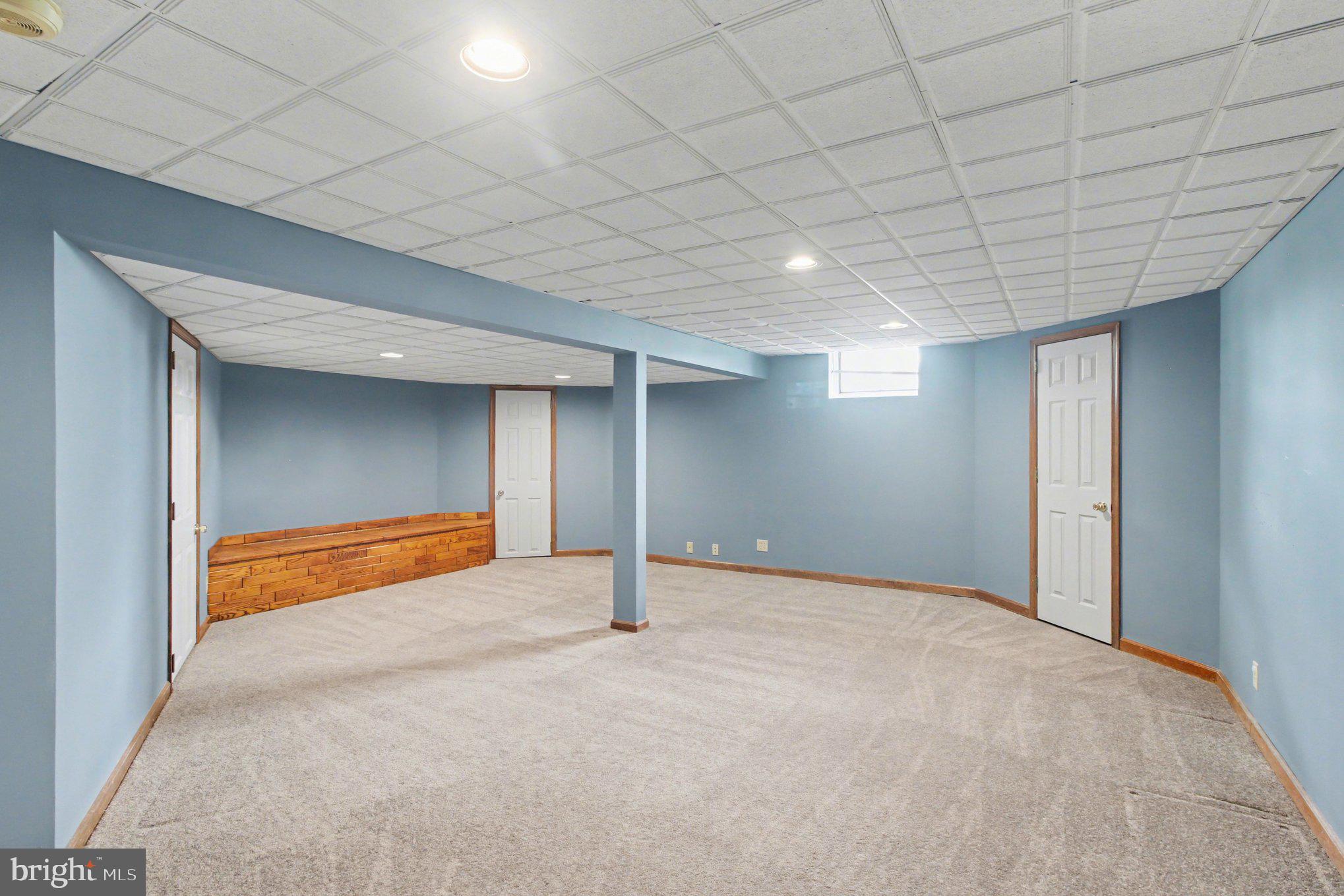 YORKTOWN - Residential