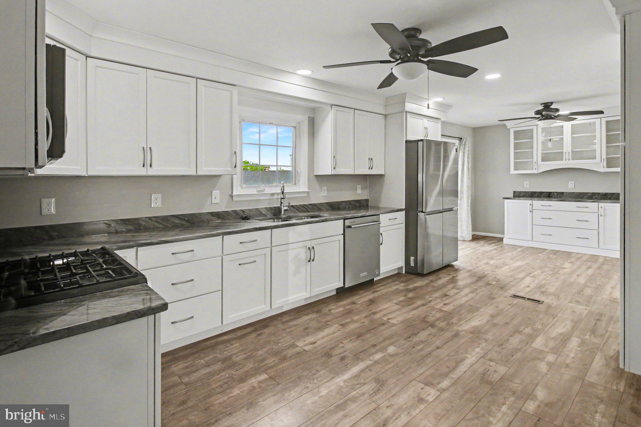 YORKTOWN - Residential