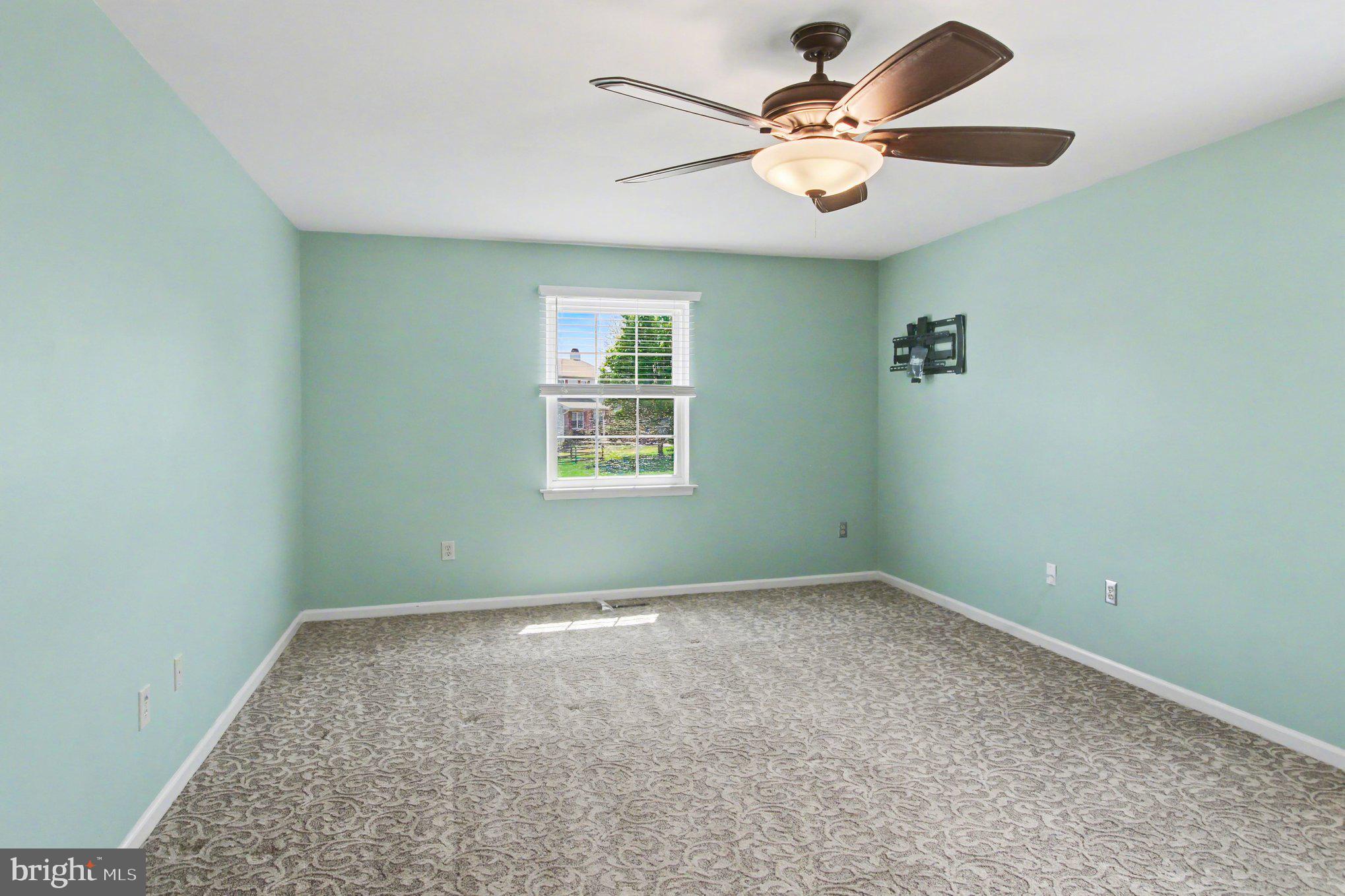 YORKTOWN - Residential