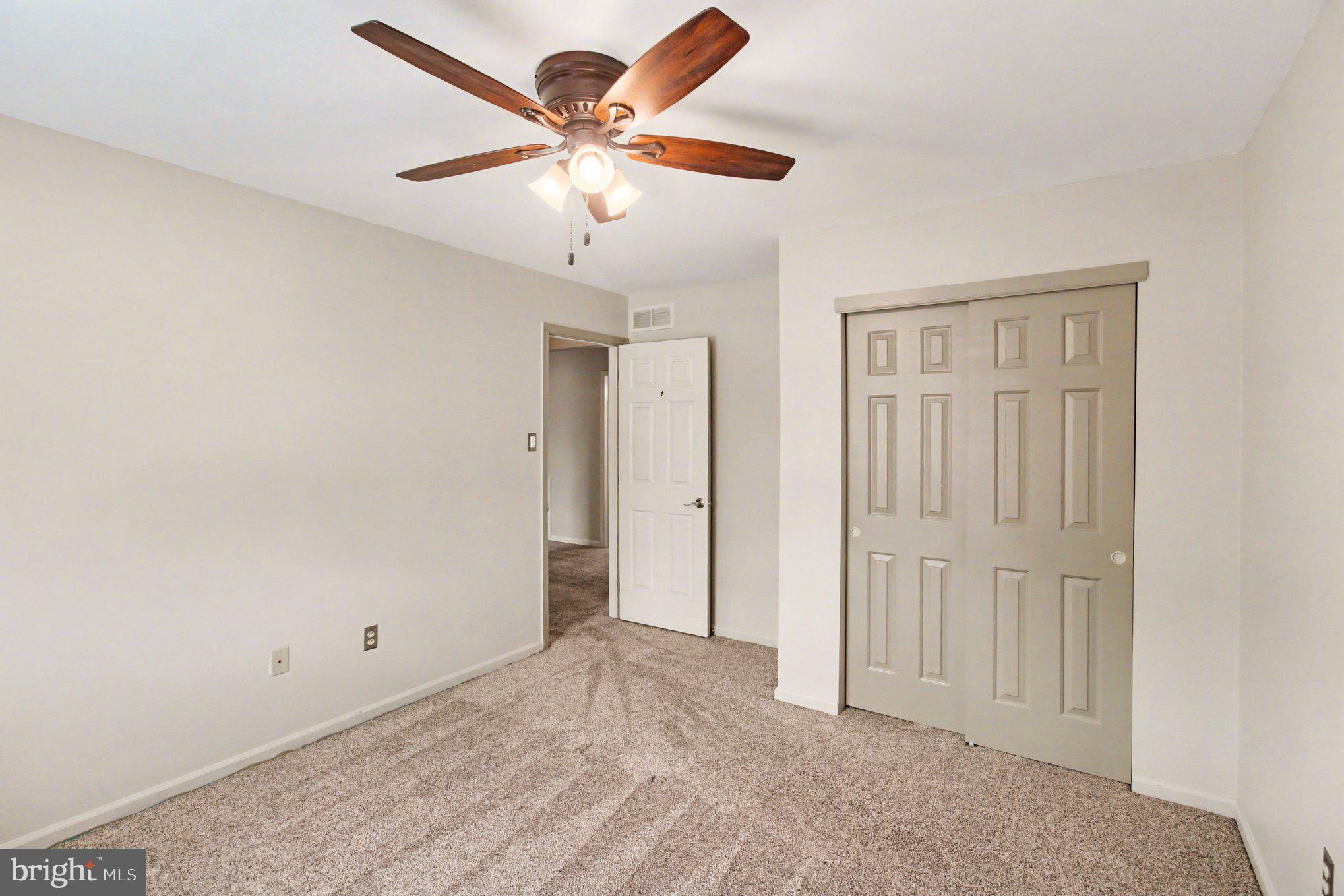 YORKTOWN - Residential