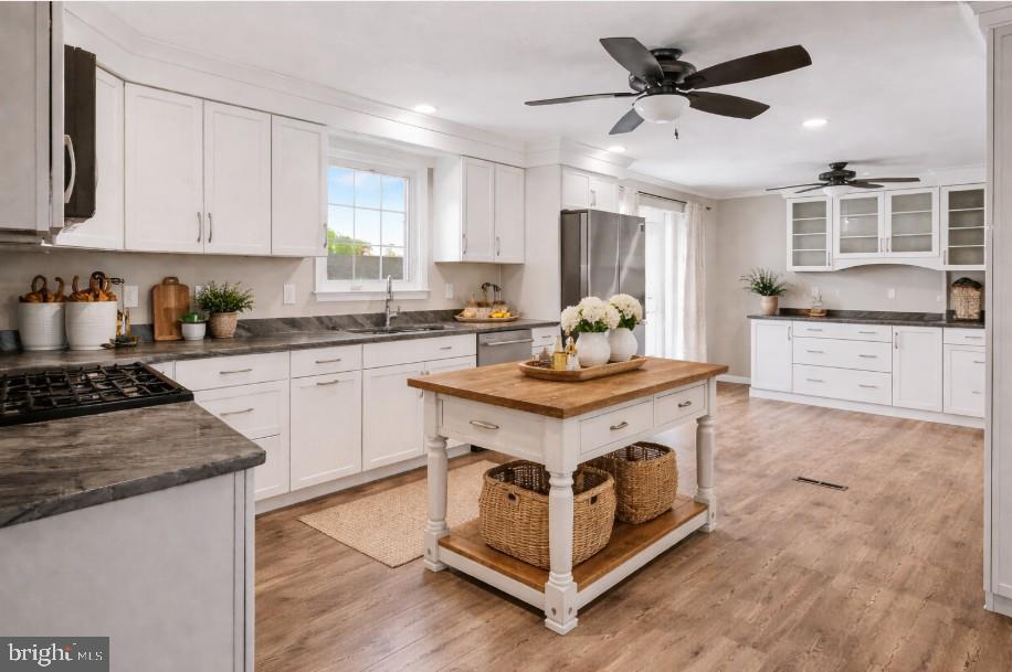 YORKTOWN - Residential