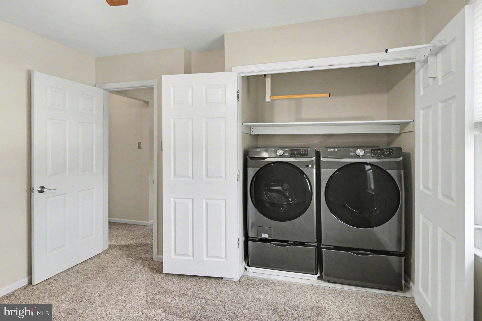 YORKTOWN - Residential