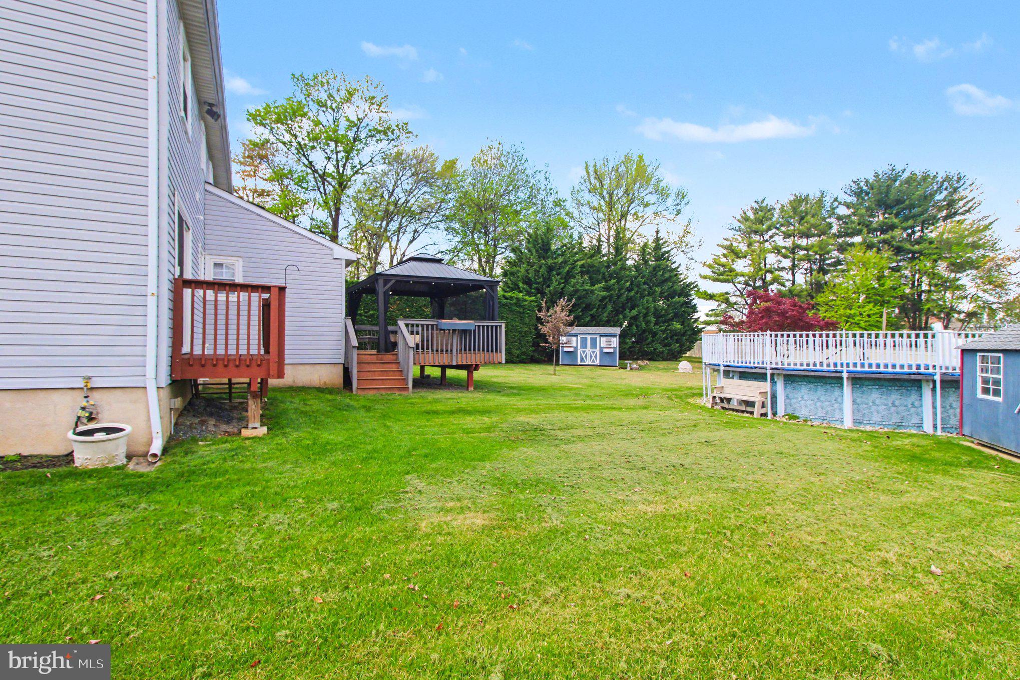 YORKTOWN - Residential