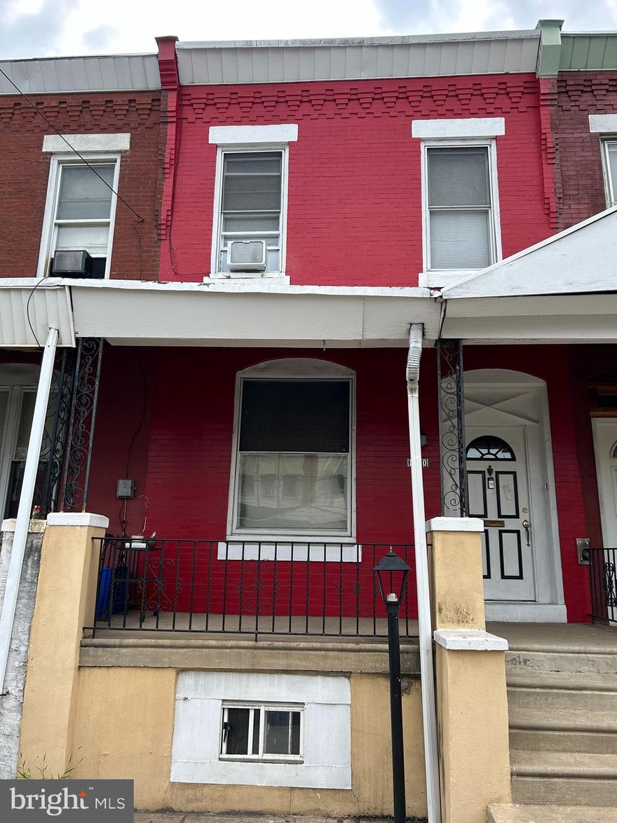 Charming 4-Bedroom Fixer-Upper Row Home in West Philadelphia
Welcome to your new project! This charming 4-bedroom, 1-bathroom row home in West Philadelphia offers incredible potential for those looking to create their dream home. Perfect for DIY enthusiasts and investors, this property is a fantastic opportunity to customize a space to your exact tastes and needs.
Key Features:
Living Spaces:
•