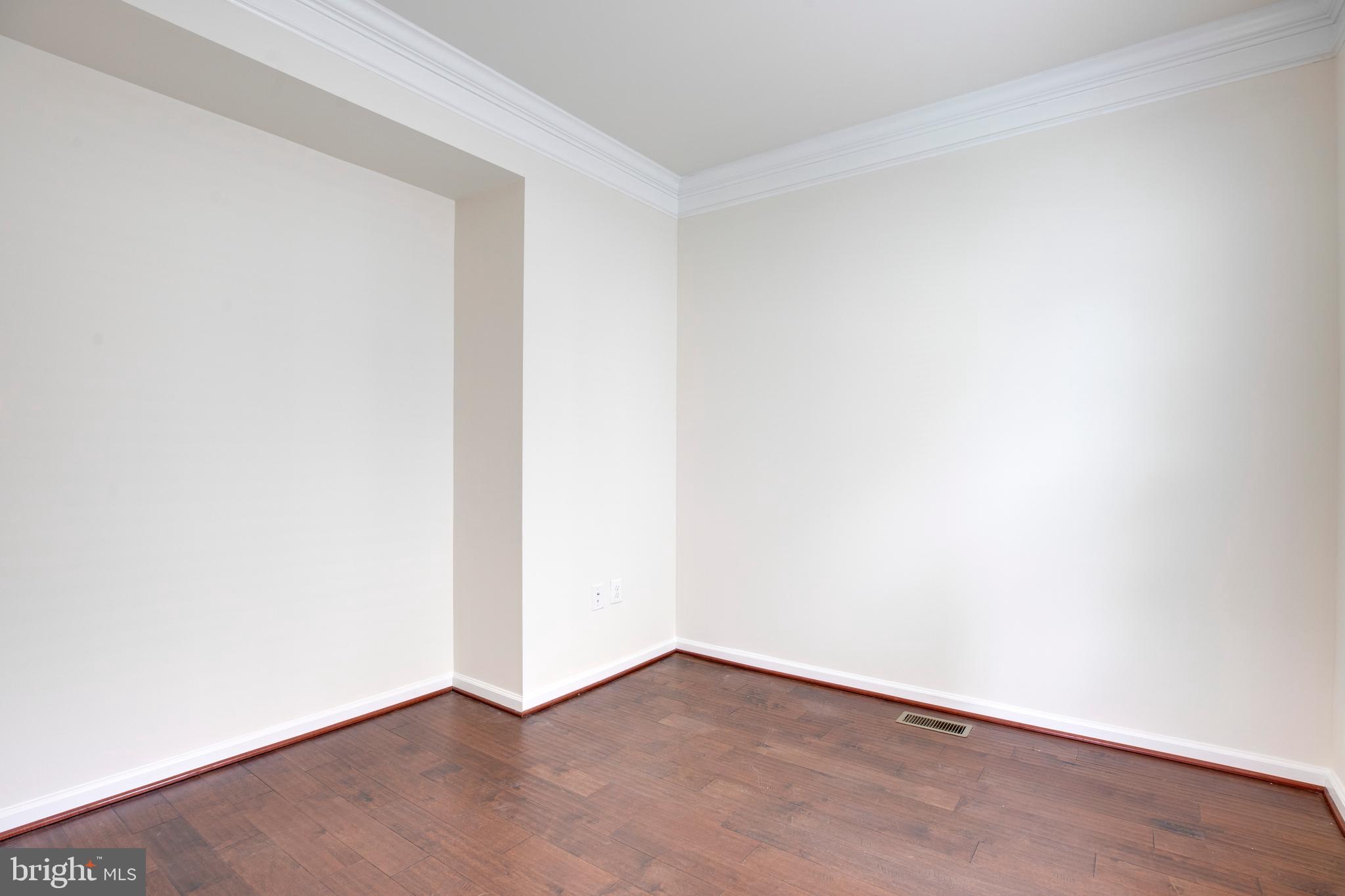 SOUTHGATE - Residential