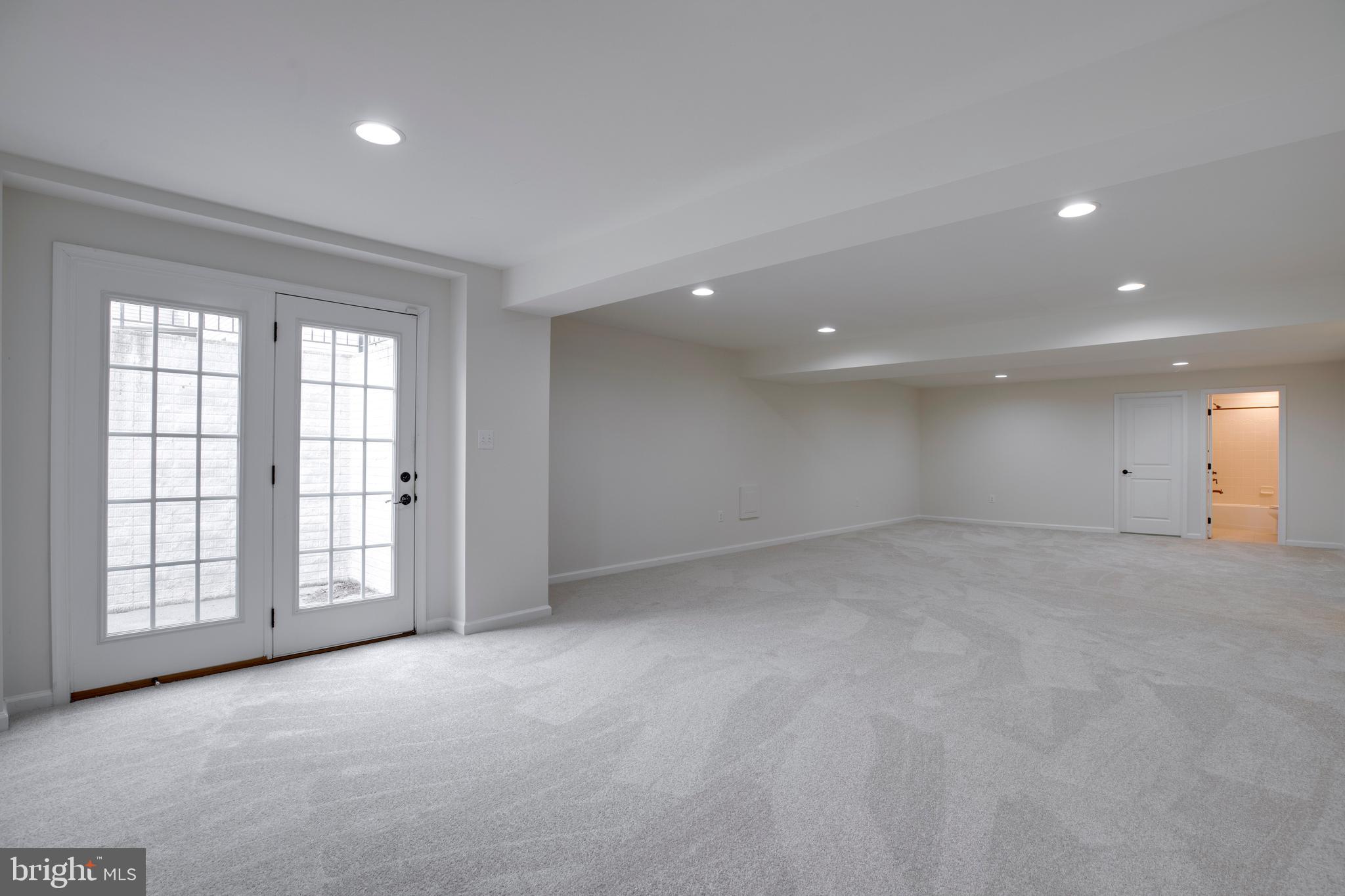 SOUTHGATE - Residential