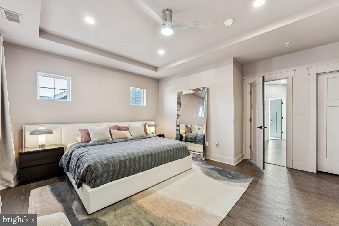 DEANWOOD PARK - Residential