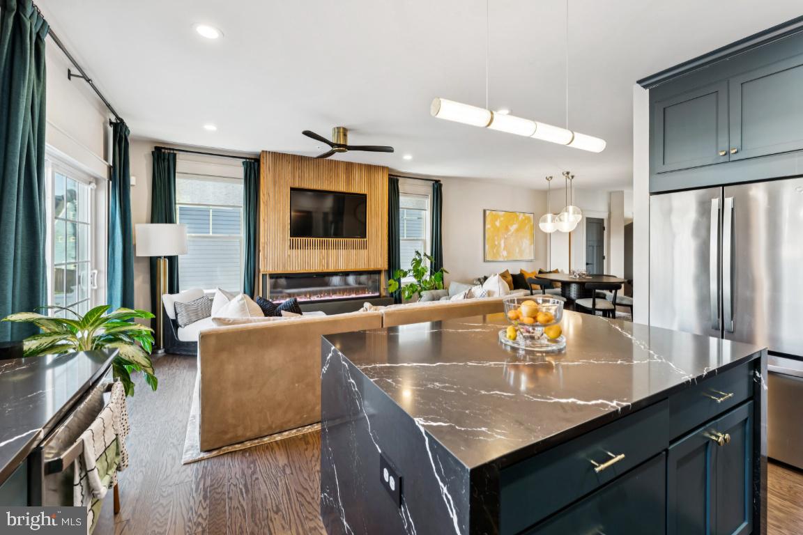 DEANWOOD PARK - Residential