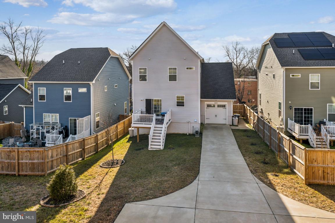 DEANWOOD PARK - Residential