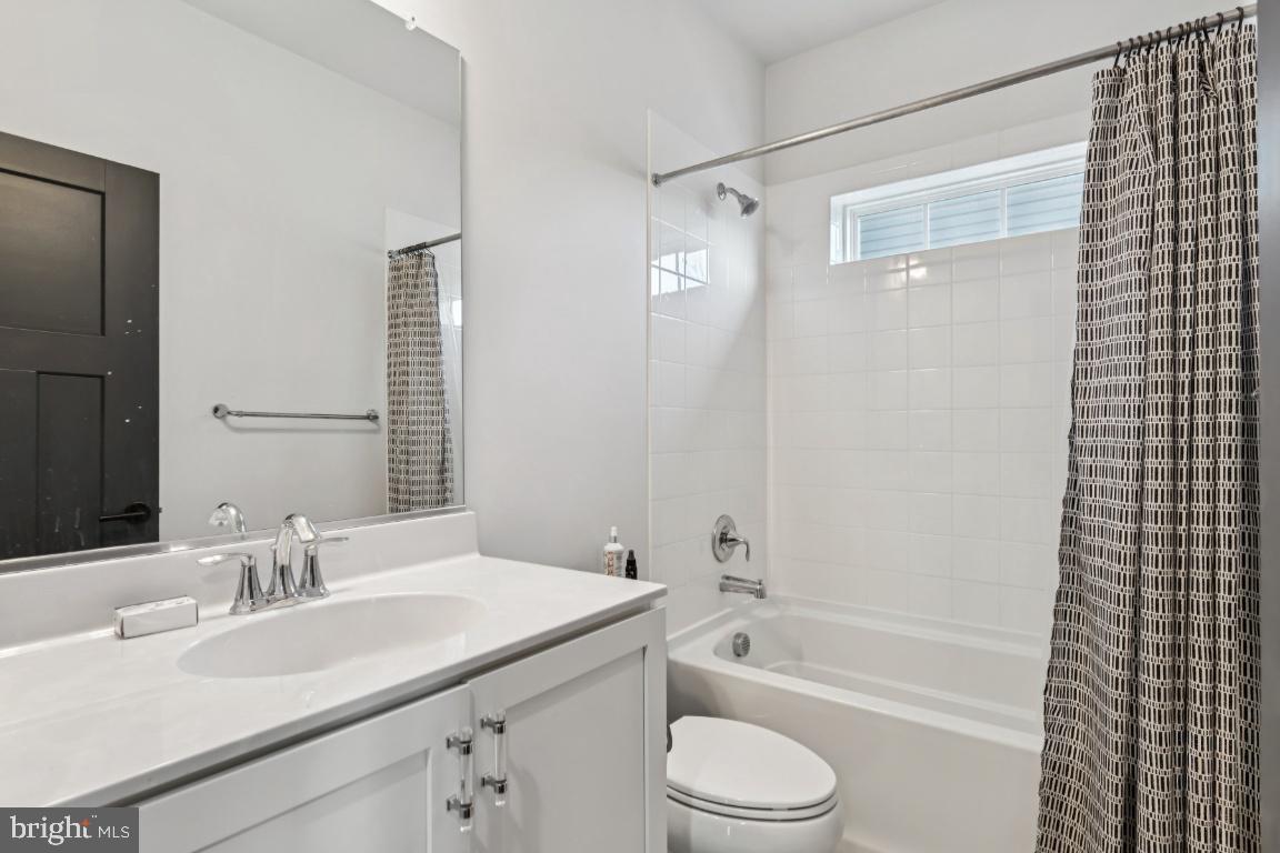 DEANWOOD PARK - Residential