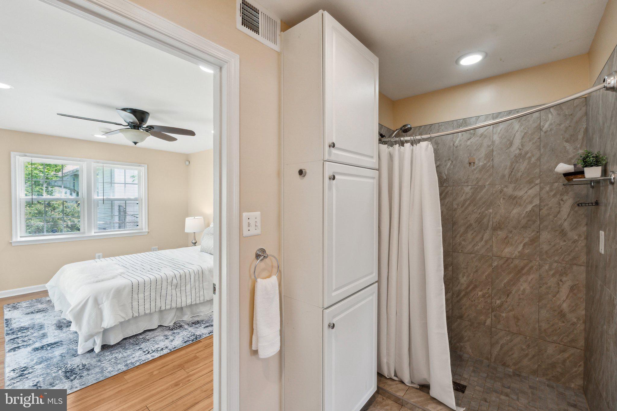 GLENMONT VILLAGE - Residential