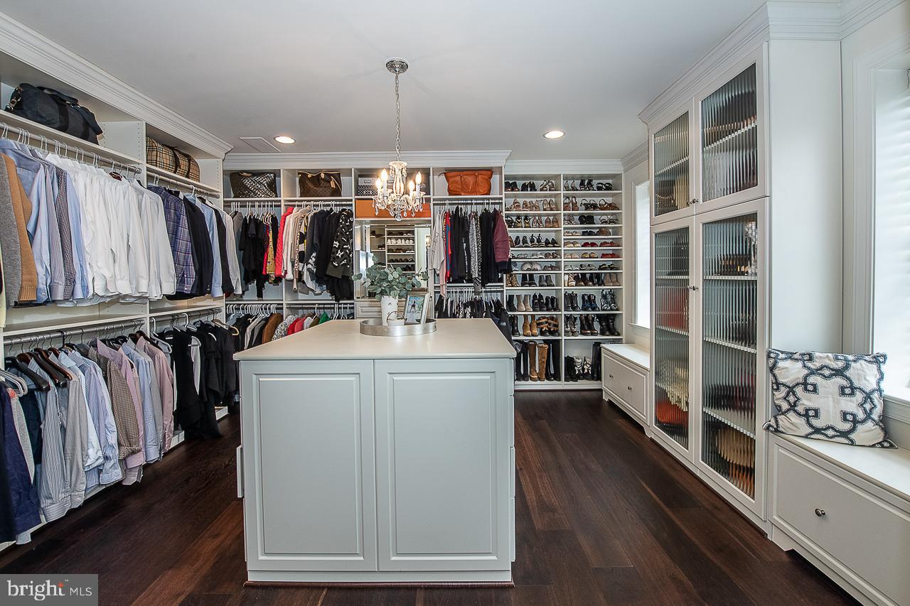 VALLEY PARK - Residential