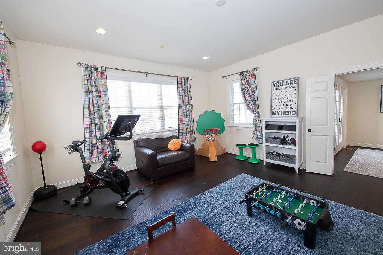 VALLEY PARK - Residential