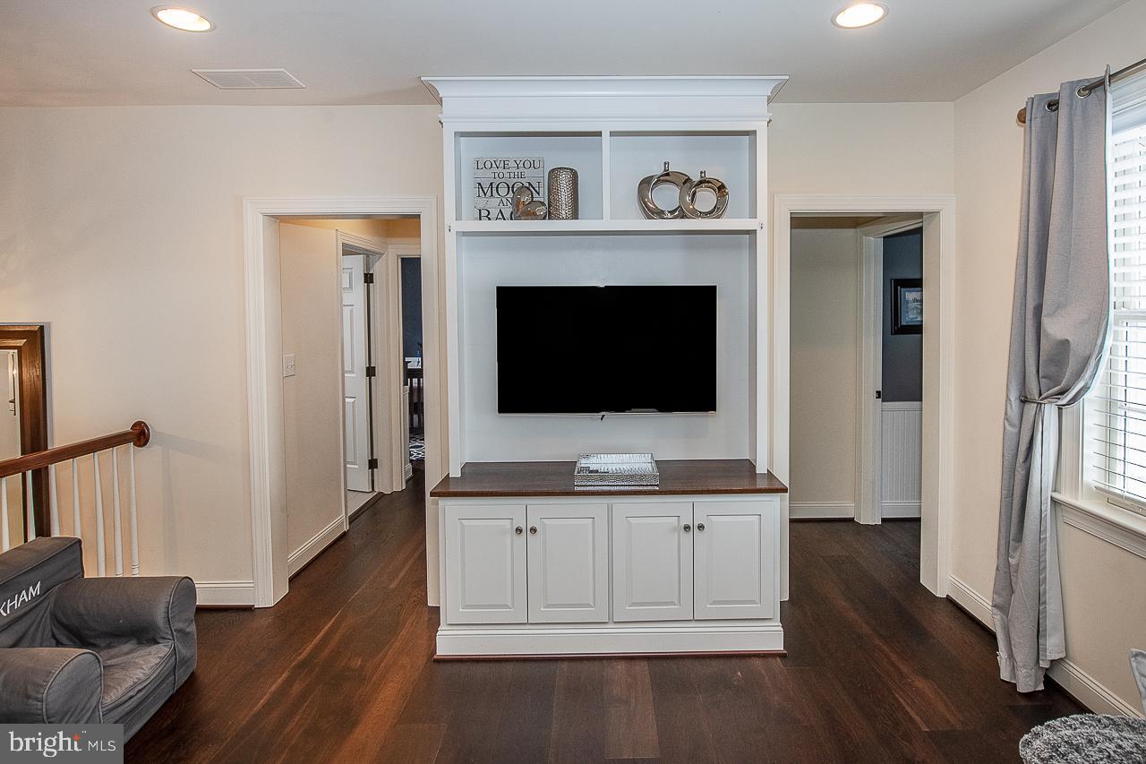 VALLEY PARK - Residential