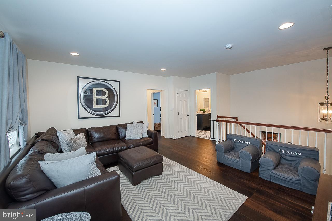 VALLEY PARK - Residential