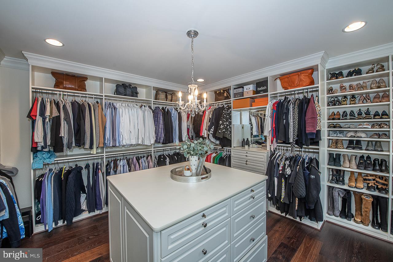 VALLEY PARK - Residential