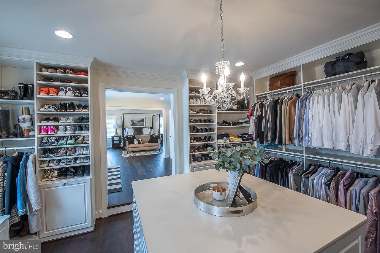 VALLEY PARK - Residential