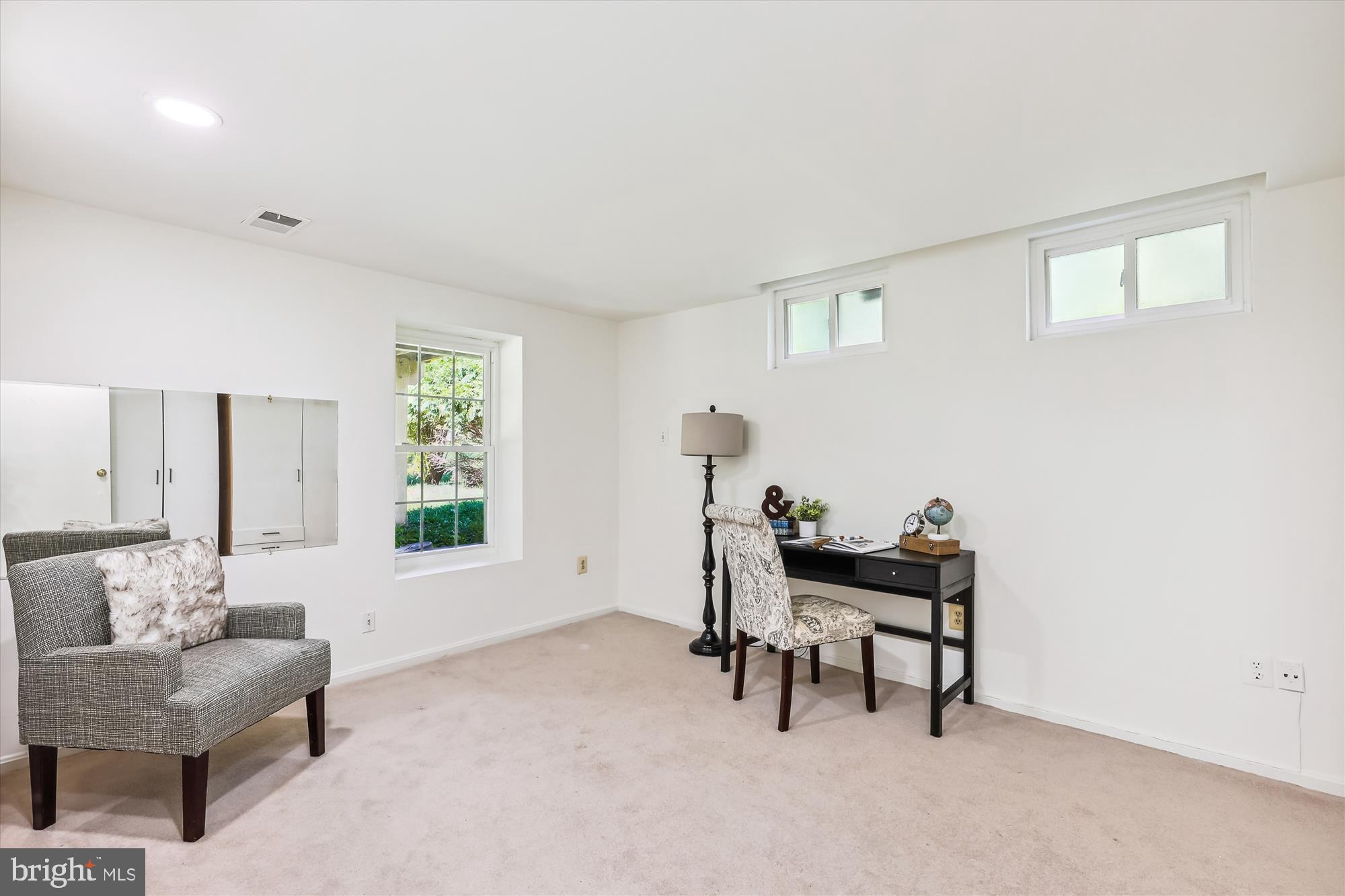 KINGS GLENN - Residential Lease