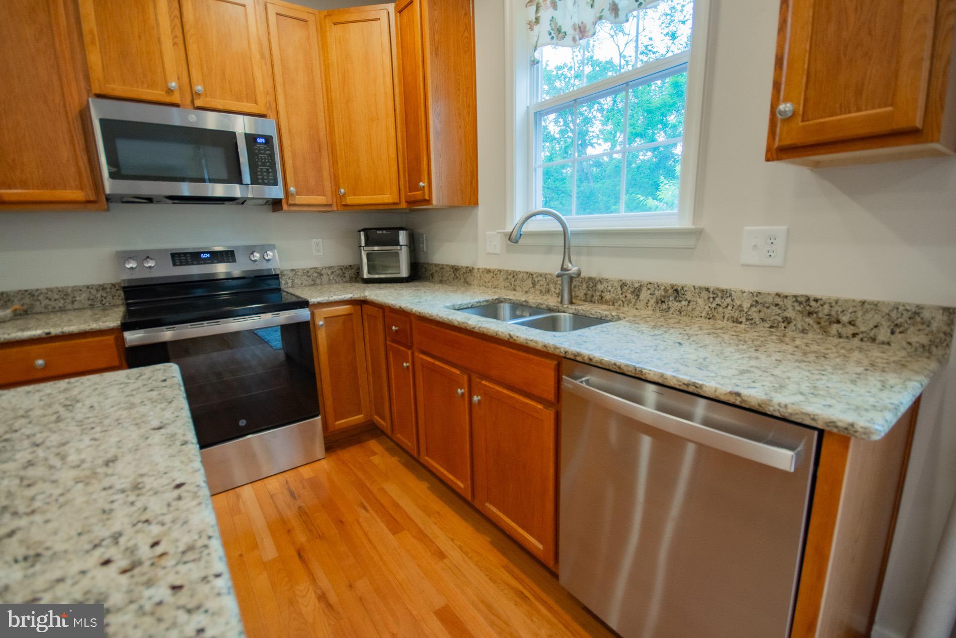 BROOKFIELD ON THE POTOMAC - Residential
