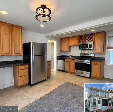 15 Brewer Avenue Unit B, Annapolis, MD MLS: MDAA2132070