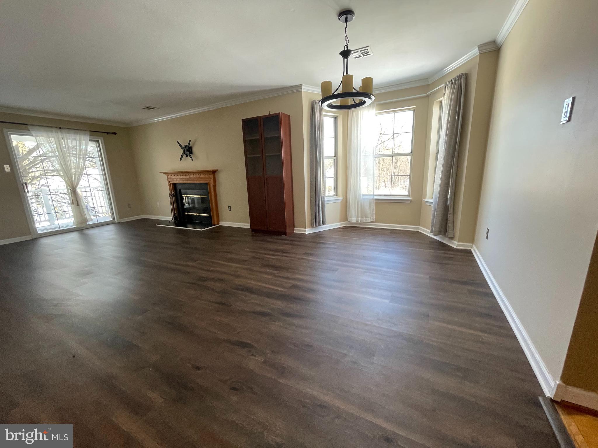 EXTON STATION - Residential