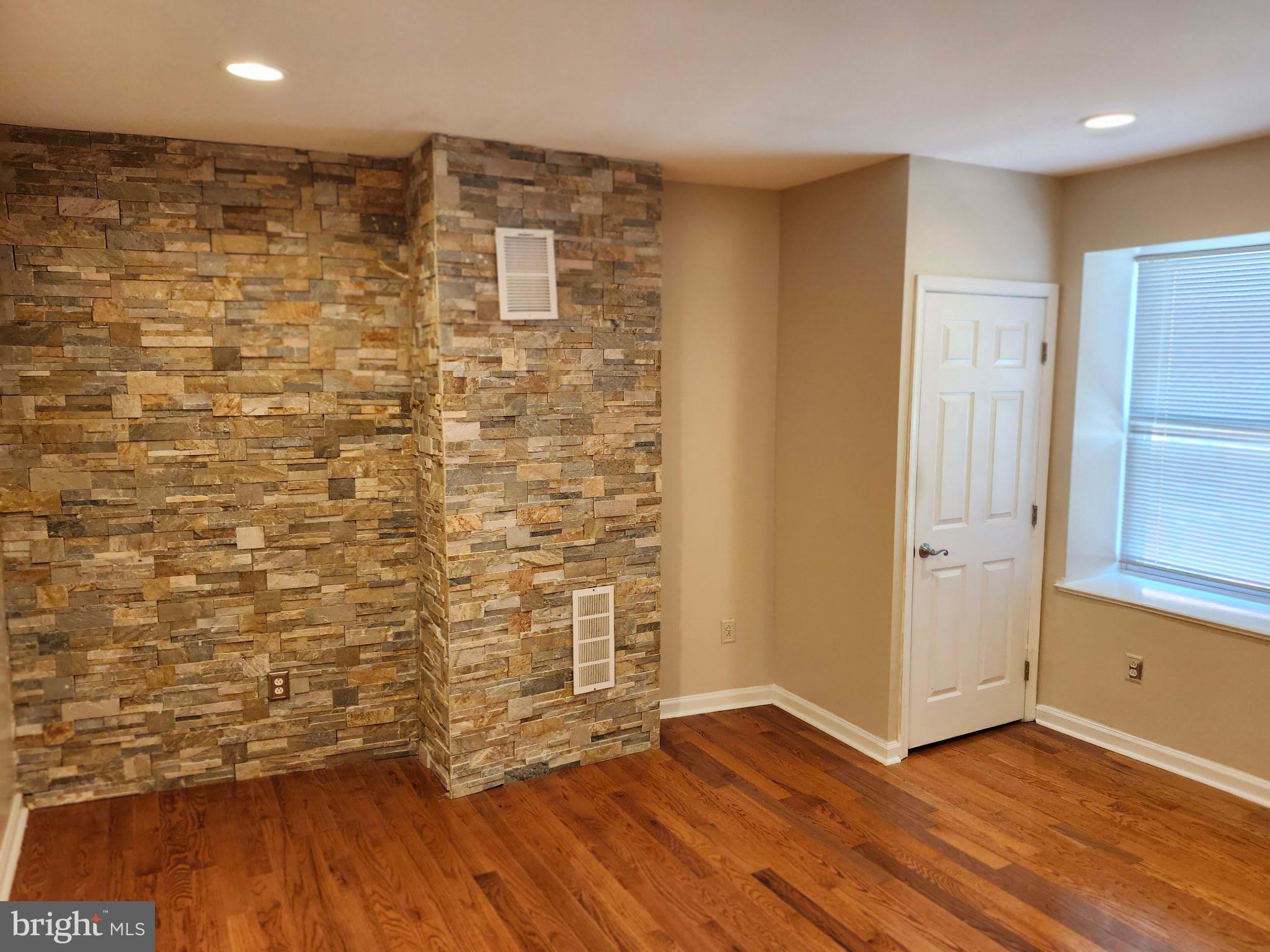 BELLA VISTA - Residential Lease