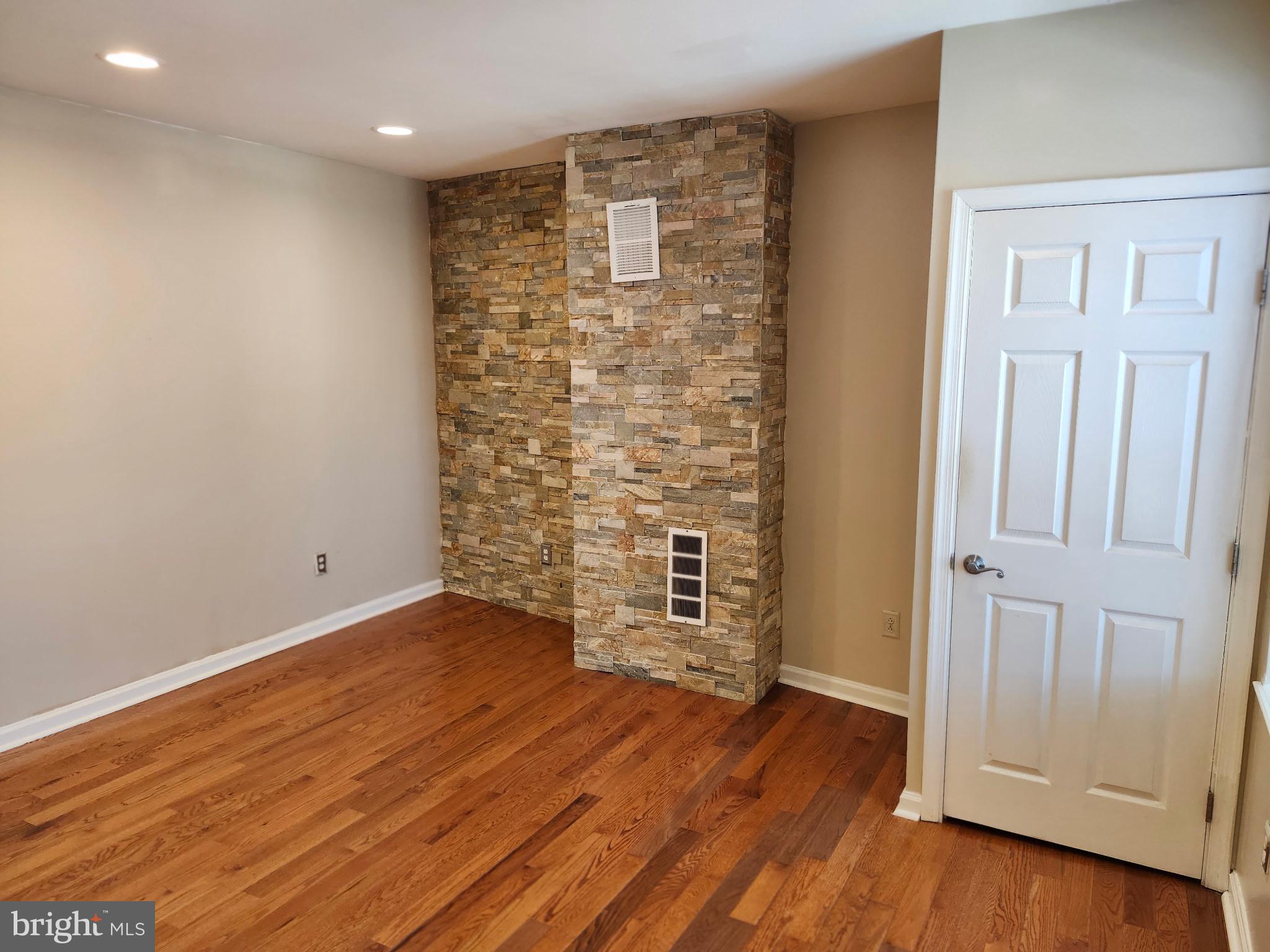 BELLA VISTA - Residential Lease