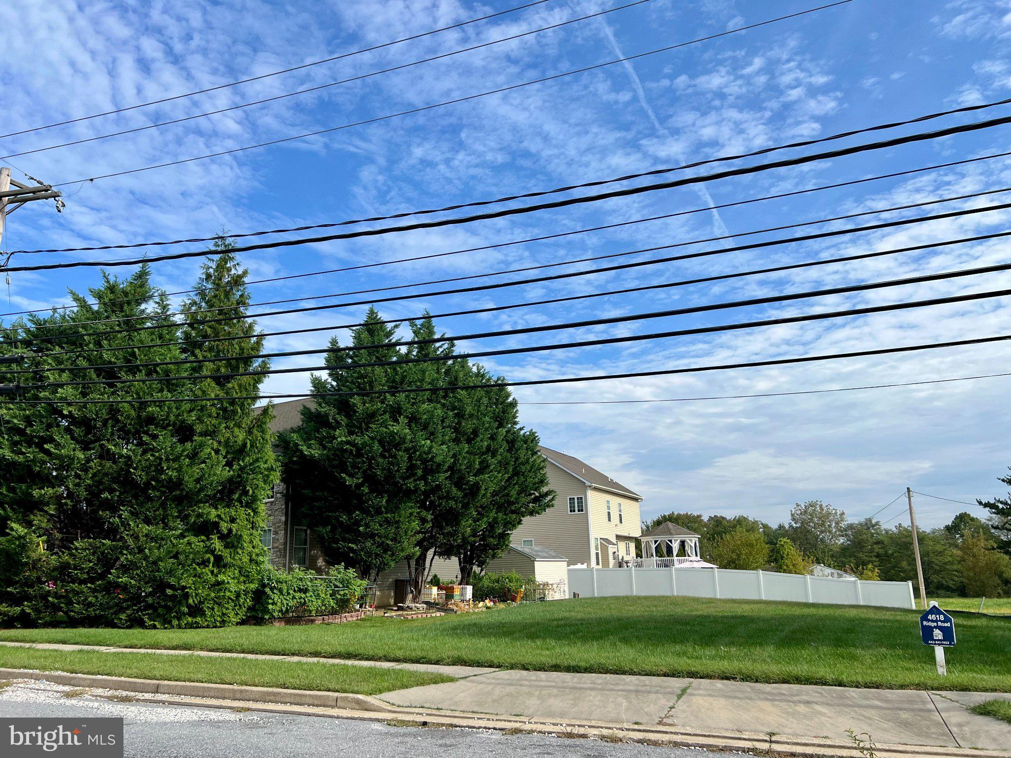 4618 RIDGE ROAD