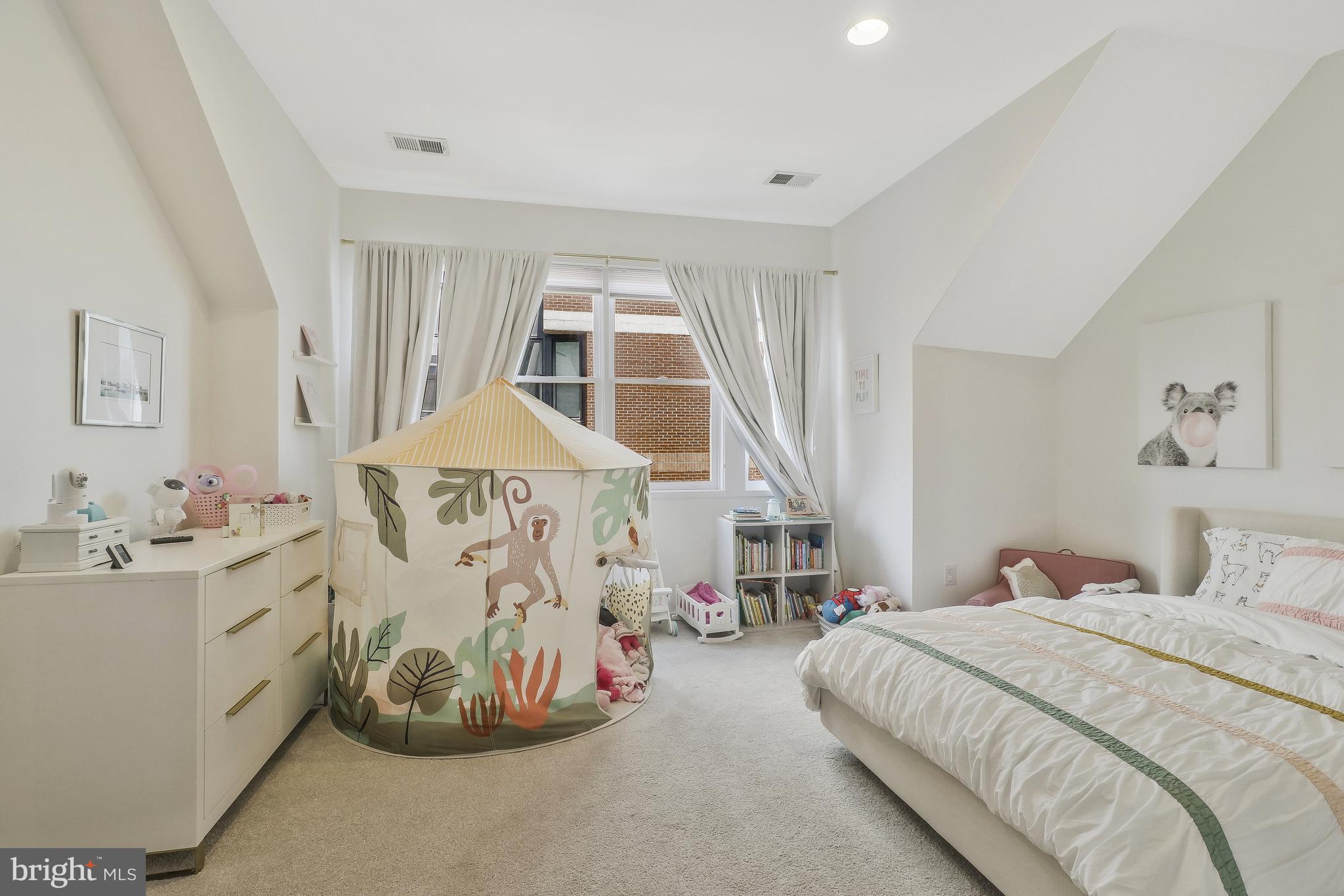 BROMPTONS AT CHERRYDALE - Residential Lease